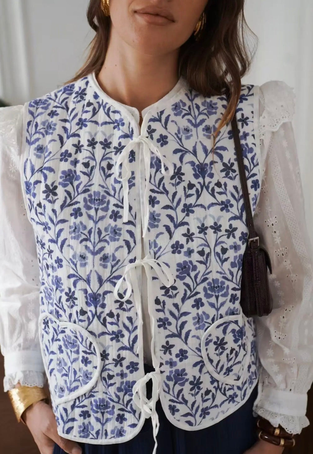 BLEU- GILET MATELASSÉ FLORAL